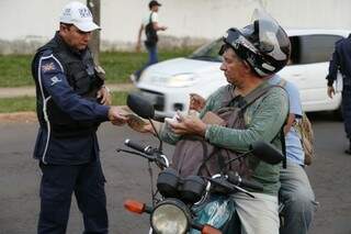 Muito utilizadas em crimes, motos foram principal alvo dos policiais. (Foto: Gerson Walber)