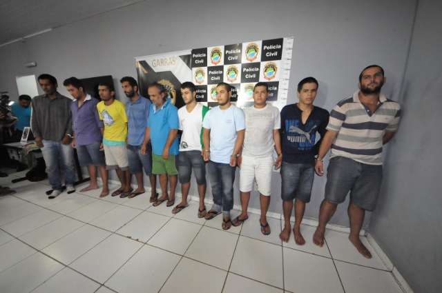 Juiz solta quadrilha de ladr&otilde;es para cuidar de 300 bois furtados
