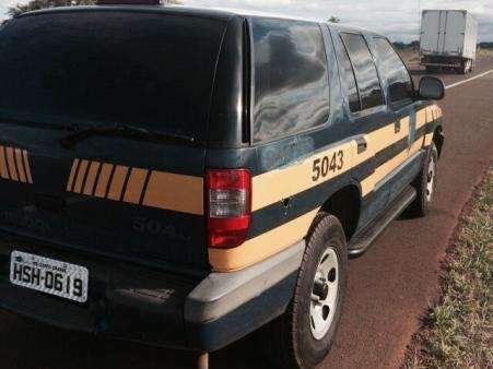 Condutor &eacute; preso dirigindo embriagado ve&iacute;culo com caracter&iacute;sticas da PRF
