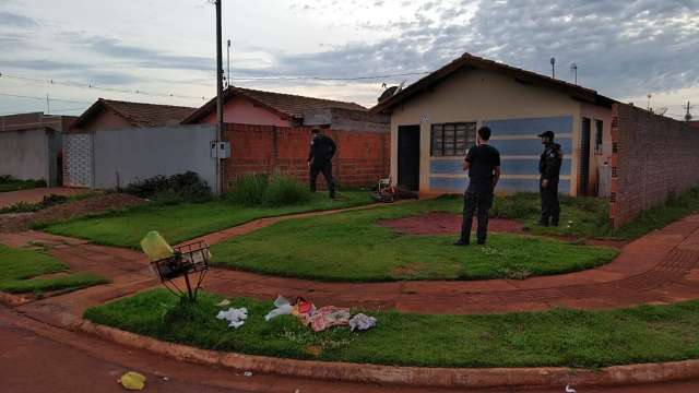 Oito s&atilde;o presos em opera&ccedil;&atilde;o para acabar com esconderijo do PCC em favela