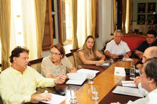 Comiss&atilde;o de vereadores sugere compra de novo pr&eacute;dio para C&acirc;mara