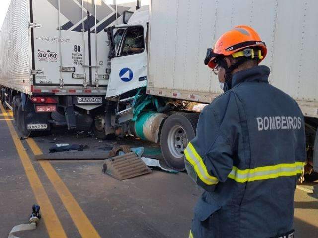 Empresa é multada por derramar agrotóxico em acidente com morte na BR-163