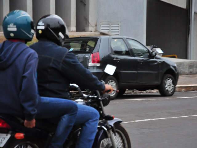  Com onda de assaltos praticados por motociclistas, quem est&aacute; sob duas rodas vive agora sob suspeita