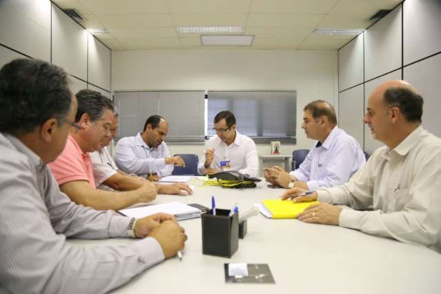 Prefeitura negocia com a Caixa recursos para obras de infraestrutura