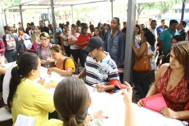Sobra candidato, mas falta experi&ecirc;ncia em Feir&atilde;o de Emprego com mil vagas