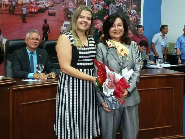 Duas mulheres tomam posse no comando da 2&ordf; maior cidade de MS
