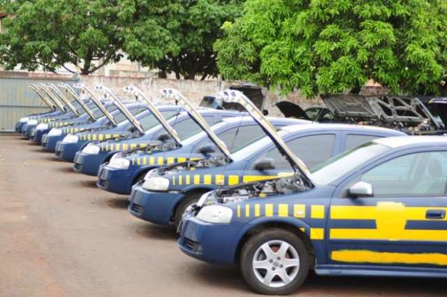 Pol&iacute;cia Rodovi&aacute;ria Federal leiloa 94 ve&iacute;culos na pr&oacute;xima ter&ccedil;a-feira
