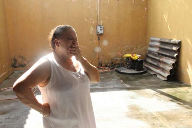 Vendaval causa preju&iacute;zo de at&eacute; R$ 1 mil e dezenas de casas destelhadas