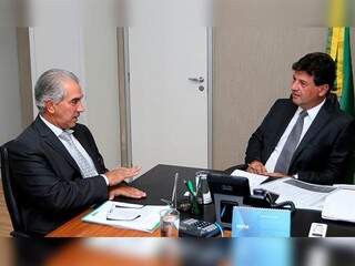 Reinaldo Azambuja em reunião com Mandetta nesta quinta-feira em Brasília (Foto: Ministério da Saúde/Divulgação)