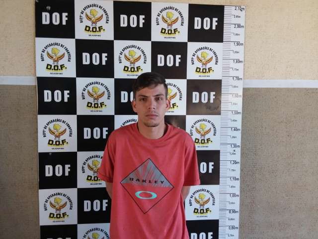 Bandido &eacute; preso e motorista resgatado ap&oacute;s ser torturado em falso frete