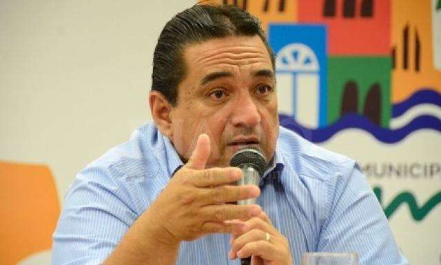 Prefeito desiste da nomea&ccedil;&atilde;o do irm&atilde;o para cargo de secret&aacute;rio