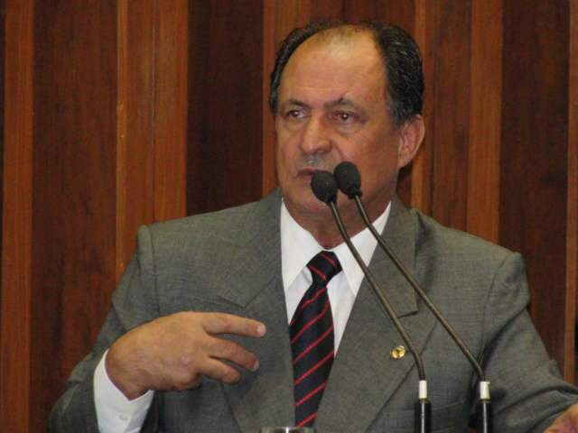  Z&eacute; Teixeira pede aposentadoria volunt&aacute;ria, mas continua na Assembleia