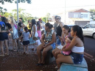 Amigas estavam na Orla Morena e gostaram do bloco (Foto: Paulo Francis)