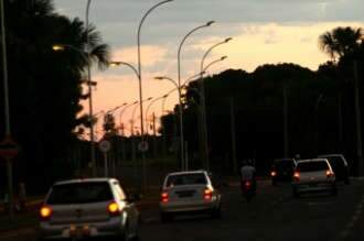  Prefeitura vai trocar a ilumina&ccedil;&atilde;o de oito avenidas em Campo Grande
