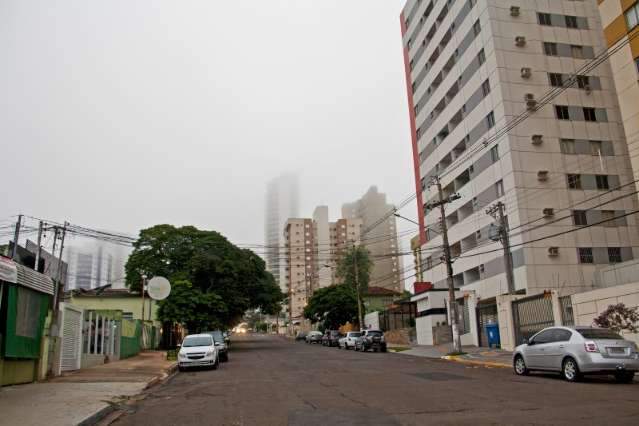 Com forte neblina, Aeroporto Internacional opera por instrumentos desde ontem 