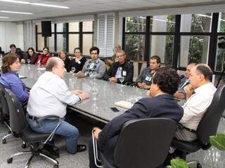 Representantes da Anoreg reunidos com deputados estaduais nessa quarta (Foto: Wagner Guimarães)