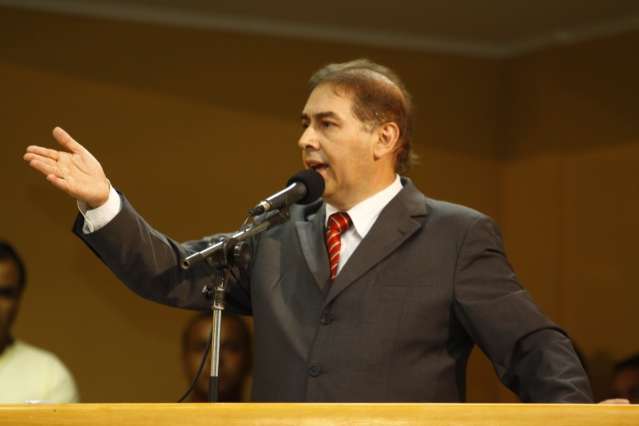Ap&oacute;s mist&eacute;rio, Bernal anuncia hoje apoio no segundo turno