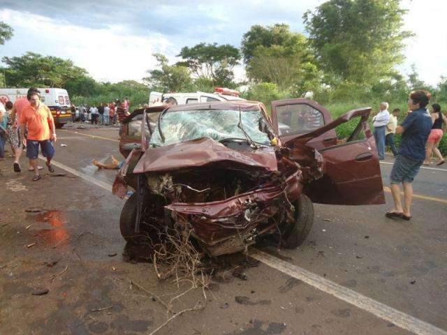 Acidente mata 3 pessoas e deixa 4 feridos na BR 163, perto de Anhandu&iacute;