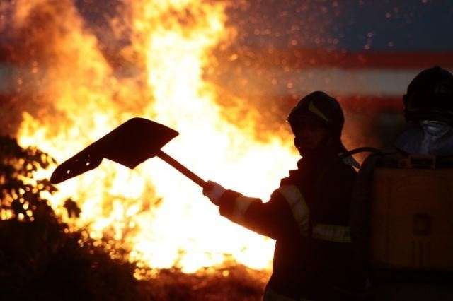 Corpo de Bombeiros registra quase o dobro de inc&ecirc;ndios neste domingo