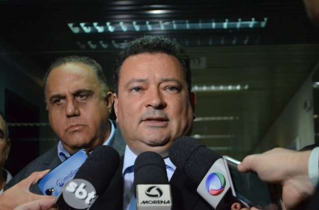 Prefeitura garante pagamento de valores acordados, mas m&eacute;dicos fazem assembleia