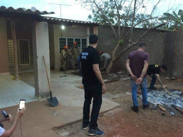 Corpo de adolescente desaparecido &eacute; encontrado enterrado em quintal