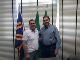 Emerson Borges ao lado do prefeito de Campo Grande Alcides Bernal (PP). (Foto: Reprodução/Facebook)