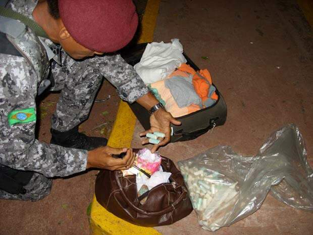  Casal de bolivianos &eacute; detido com coca&iacute;na na BR-262 pela For&ccedil;a Nacional