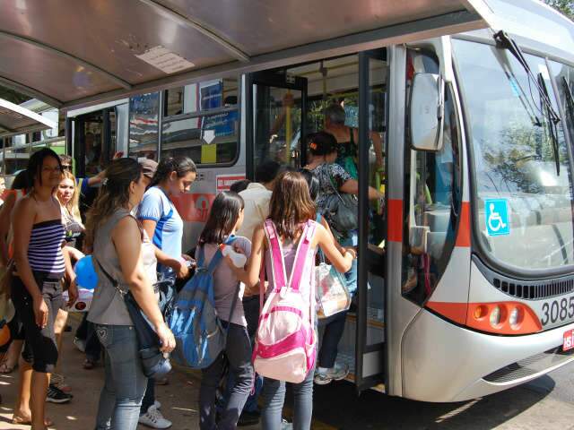  Licita&ccedil;&atilde;o para nova concess&atilde;o de &ocirc;nibus deve sair apenas em junho