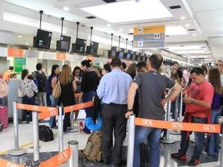 Saguão do Aeroporto Internacional de Campo Grande; plano prevê obras para aumentar capacidade de passageiros. (Foto: Marcos Ermínio) 