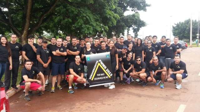 N&atilde;o convocados em concurso da PM promovem corrida de protesto na capital