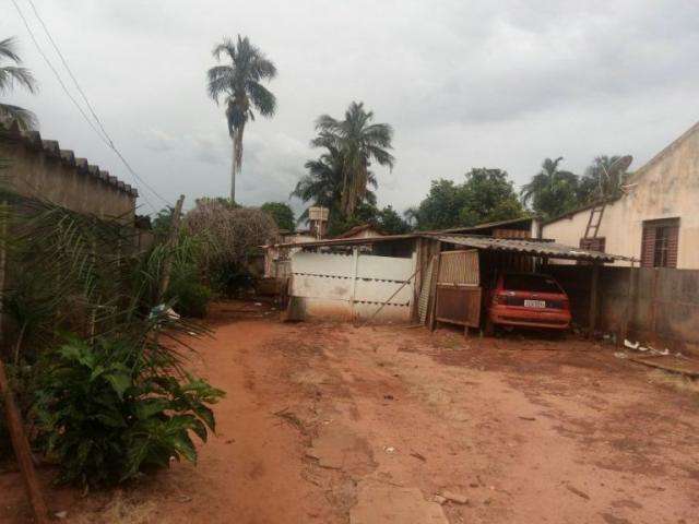 Adolescente encontra madrasta morta a tiros dentro de casa pelo pai