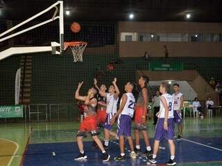 Basquete é uma das modalidades em disputa dos Jogos Escolares (Foto: Fundesporte/Divulgação)