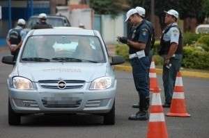 Toler&acirc;ncia zero a &aacute;lcool come&ccedil;a com 7 multados no fim de semana 
