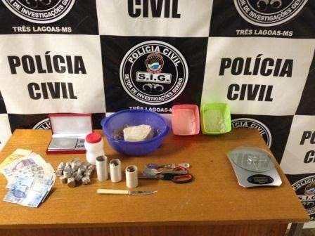 Traficante &eacute; preso em flagrante ao entregar coca&iacute;na para caminhoneiro na BR-262