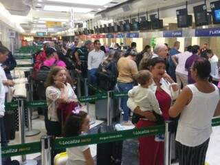 Apesar da intensa movimentação no saguão, aeroporto não registra transtornos(Foto: Ronie Cruz)