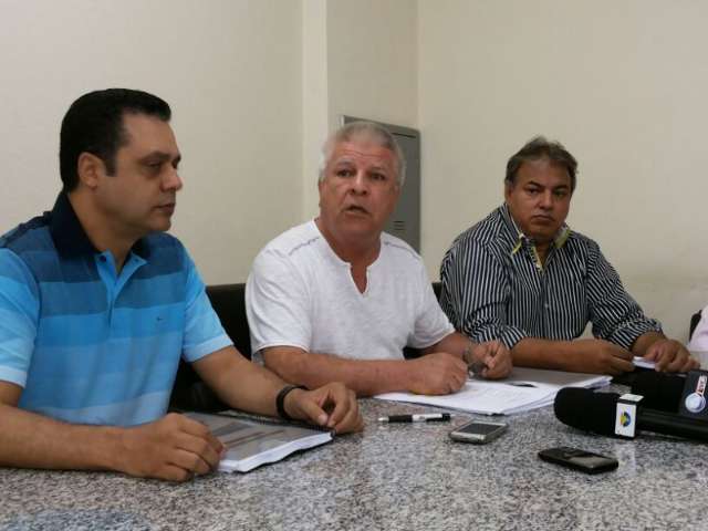 Parecer sobre afastamento de prefeito pode sair na segunda-feira