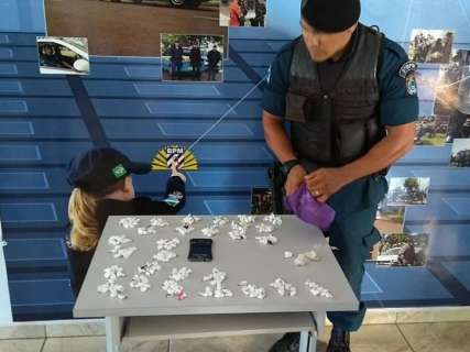 Traficante conhecido da pol&iacute;cia &eacute; preso com 282 papelotes de coca&iacute;na