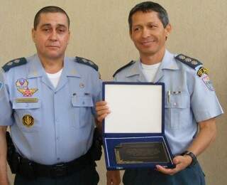 Tenente Mário José Eufrásio da Silva (esquerda), morto no dia 14 de outubro de 2011 (Foto: divulgação)