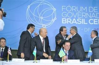 Governadores estão reunidos nesta manhã, em Bonito. (Foto: Alcides Neto)
