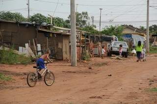Moradores da Favela Cidade de Deus não querem transferência para terreno no Jardim Noroeste. (Foto: Marcos Ermínio)