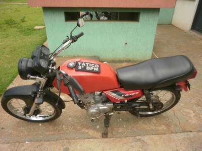  Dois adolescentes s&atilde;o presos por furtarem moto no Estrela Dalva