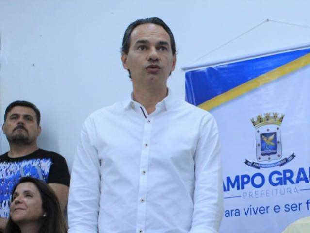Prefeitura corta privil&eacute;gios da folha salarial para conter deficit nas contas