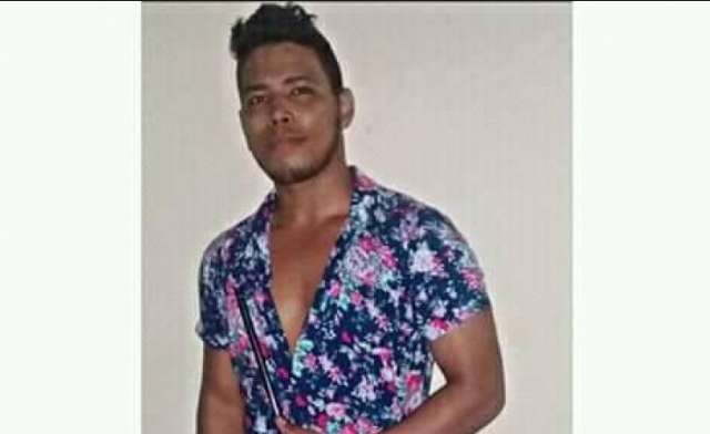 Homem morre afogado em piscina de clube durante festa open bar