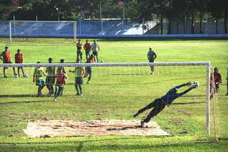 Naviraiense, que treinou forte até o fim da semana passada, já está concentrado para jogo amanhã. Foto: Orisvaldo Sales