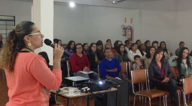 Profissionais da sa&uacute;de recebem capacita&ccedil;&atilde;o em como distinguir casos de Influenza