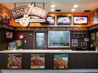 Restaurante Rock &amp; Ribs em São Paulo; em dezembro, será inaugurada unidade em Campo Grande (Foto: Divulgação)