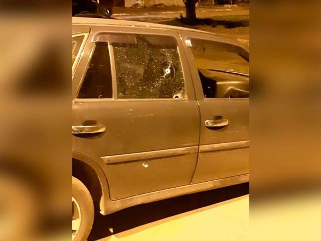 PM tem carro atingido por tiros ap&oacute;s suposta briga de tr&acirc;nsito