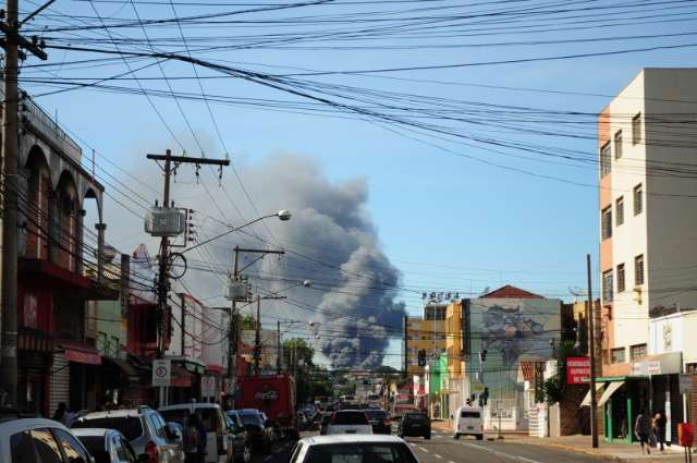 Loja destru&iacute;da por inc&ecirc;ndio n&atilde;o tinha alvar&aacute; dos bombeiros