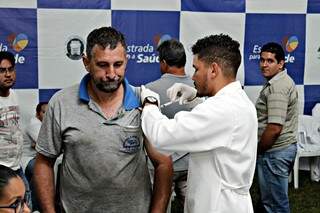 Oitenta caminhoneiros recebem &ldquo;check up&rdquo; gratuito na BR-163