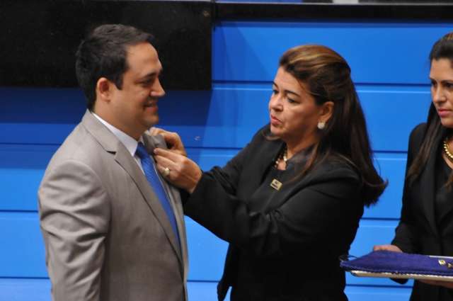 M&aacute;rcio Fernandes pede ao Procon para fiscalizar reaproveitamento de pneus